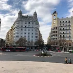 Colon Market Downtown Daire *